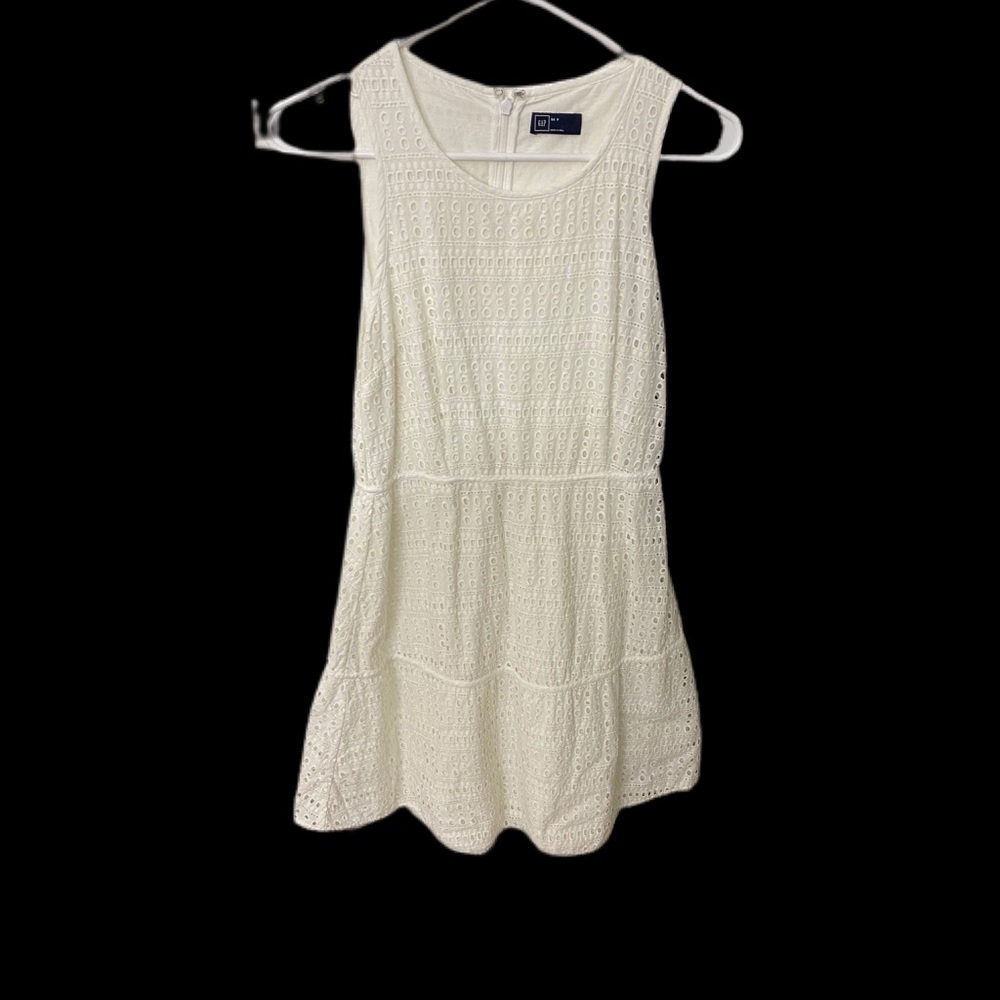 Old Navy white eyelet knee length dress size 4
